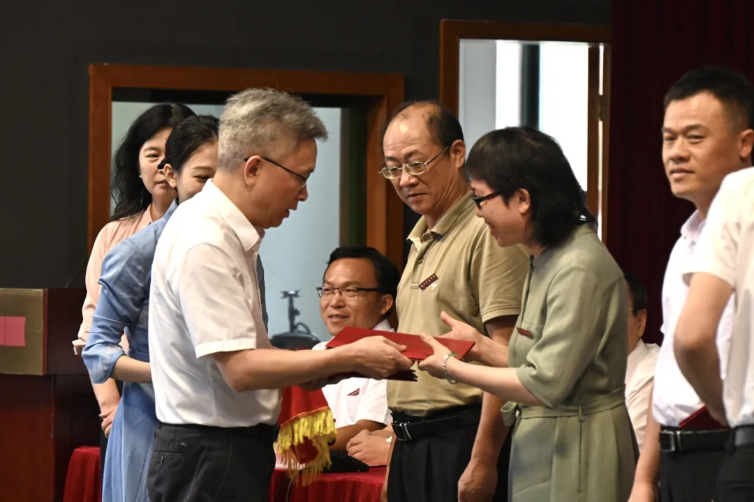 640.jpg 图片